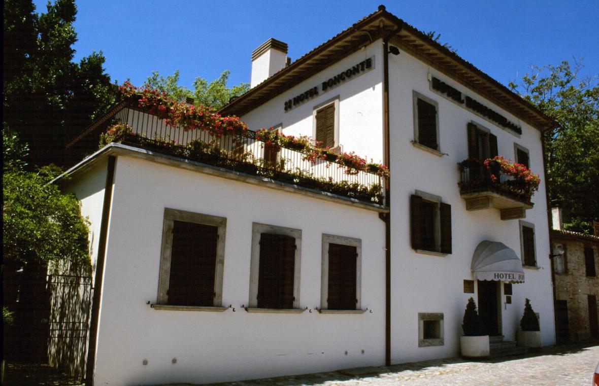 Hotel Bonconte Urbino Luaran gambar