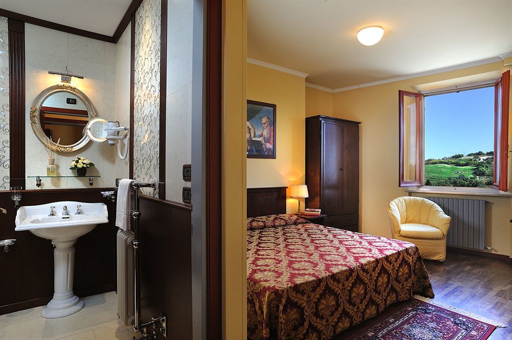 Hotel Bonconte Urbino Luaran gambar