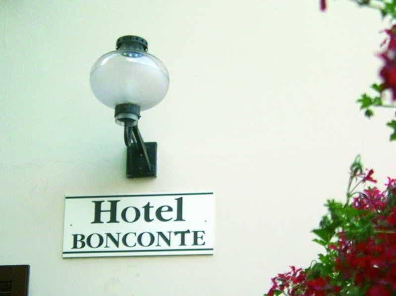 Hotel Bonconte Urbino Luaran gambar