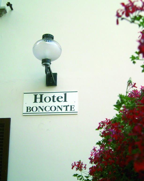 Hotel Bonconte Urbino Luaran gambar